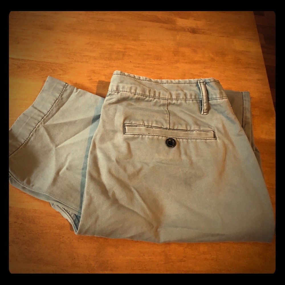Men’s slim chino pants